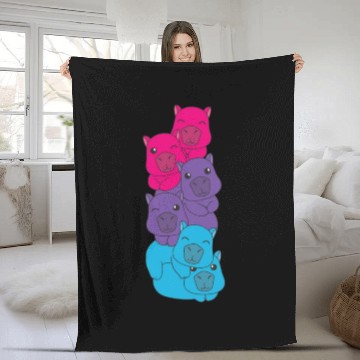 Discover Androgynous Flag Pride Lgbtq Cute Capybara Fleece Blankets