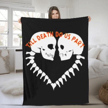Discover Skulls Till Death Do Us Part Heart © Fleece Blankets