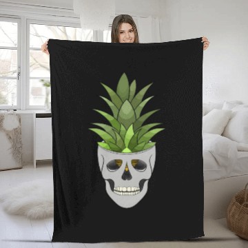 Discover pineapple skull Fleece Blankets