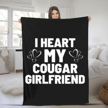 Discover I Heart My Cougar Girlfriend - Boyfriend Saying Fleece Blankets