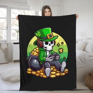 Discover SKELETON IRISH GAMER ST PATRICKS DAY Fleece Blankets