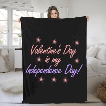 Discover Single Alone Lonely valentine's day joke Fleece Blankets