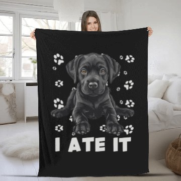 Discover Labrador HUNGRY I ATE IT Labrador Lover Funny Fleece Blankets