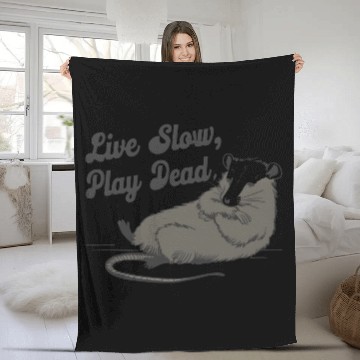 Discover Funny Possum Live slow play dead Street Cat Fleece Blankets