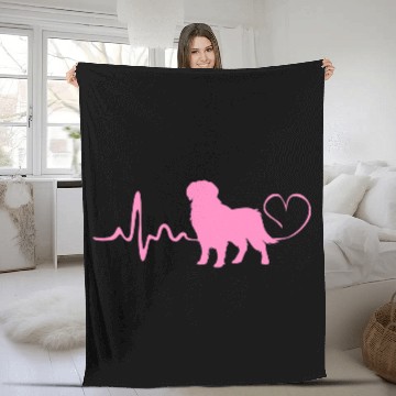 Discover Dog Silhouette Golden Retriever Heartbeat Fleece Blankets