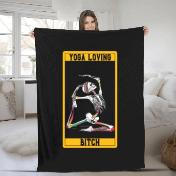 Discover Funny Tarot Card Design Yoga Loving Skeleton Fleece Blankets