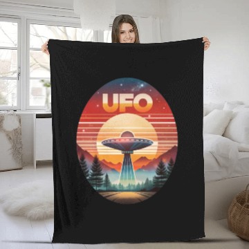 Discover Vintage UFO Sunset Streetwear Style Fleece Blankets