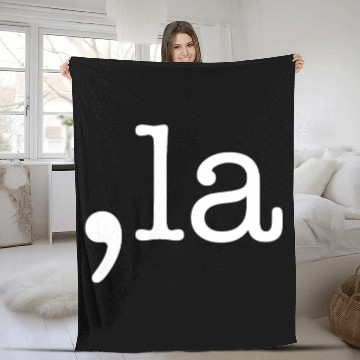 Discover Comma La Kamala Harris Fleece Blankets