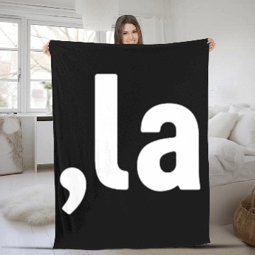 Discover Kamala Comma La Harris White Election 2024 Fleece Blankets