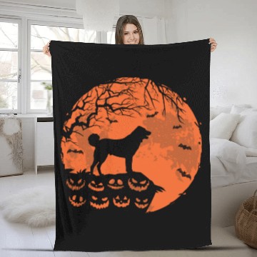 Discover Anatolian Shepherd And Moon Halloween Dog Lover Fleece Blankets