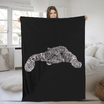 Discover Relaxing snow leopard Fleece Blankets