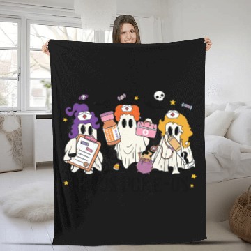 Discover Hocus Poke Us Funny Ghost Vintage Halloween Fleece Blankets