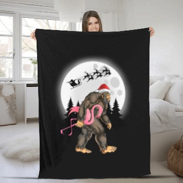 Discover Bigfoot Carrying Flamingo Funny Sasquatch Fleece Blankets