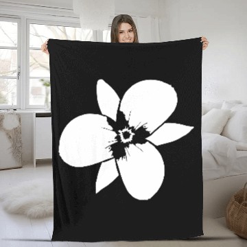 Discover White Beautiful Flower Spring Summer Nature Flower Fleece Blankets