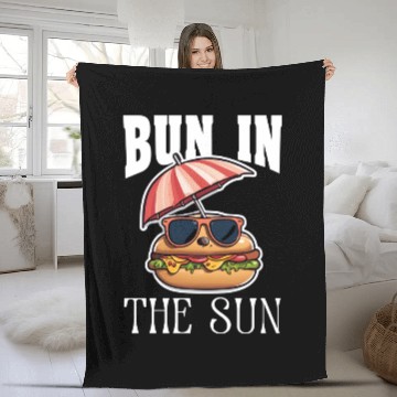 Discover BUN IN THE SUN - HOT DOG BUN LOVERS Fleece Blankets