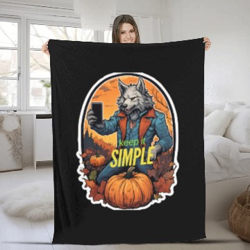 Discover Werewolf Selfie: Pumpkin Patch Edition Unique T-Sh Fleece Blankets