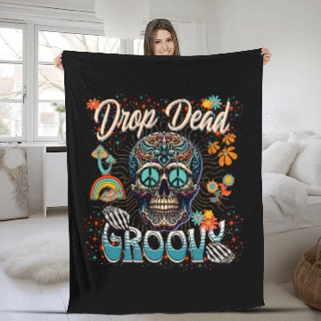 Discover Drop Dead Groovy Psychedelic Skull Fleece Blankets