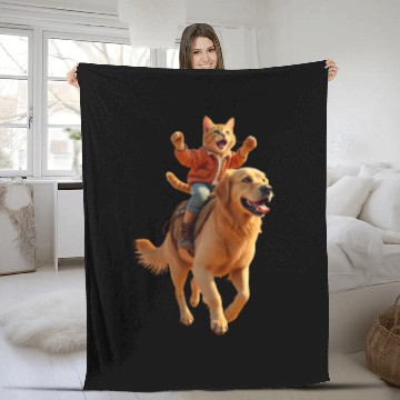Discover Funny Ginger Cat Riding Golden Retriever/Realistic Fleece Blankets