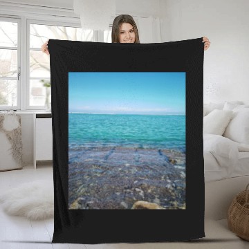 Discover view Natural 4 Fleece Blankets