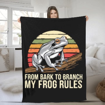 Discover Gray Tree Frog Lover Animal Amphibian Froggy Toad Fleece Blankets