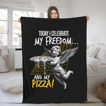 Discover Cherub Angel Cupid Vintage I celebrate my freedom Fleece Blankets
