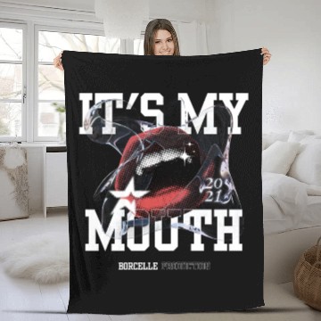 Discover Red and White Streetwear Mouth Fleece Blankets Design