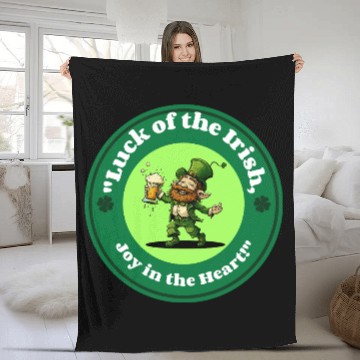 Discover luck of the irish joy in the heart Fleece Blankets