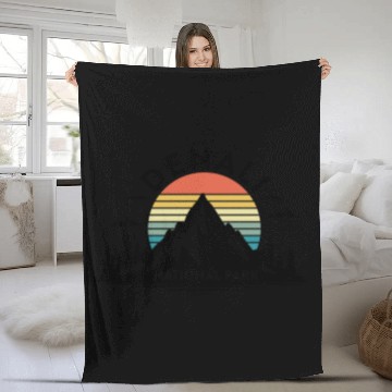 Discover Retro Denali National Park US Vintage Denali Fleece Blankets