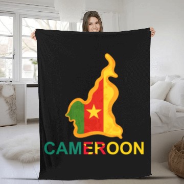 Discover Cameroon Map with Flag Colors, proud Cameroonian Fleece Blankets