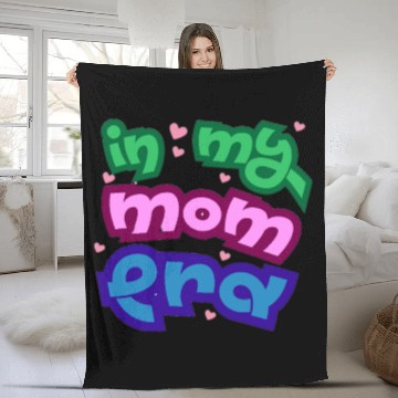 Discover In my mom era Fleece Blankets