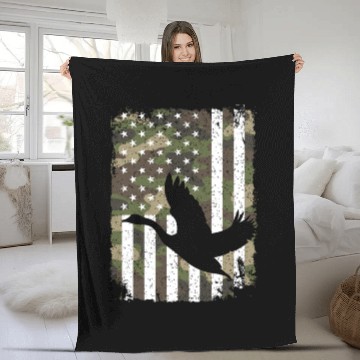 Discover Goose Hunting Camo US Flag For Hunter Camouflage Fleece Blankets