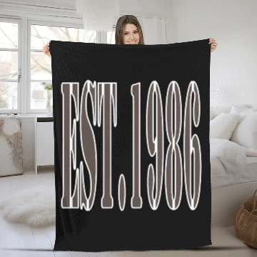 Discover EST. 1986 Retro Fleece Blankets – Bold Vintage Fleece Blankets for 80s