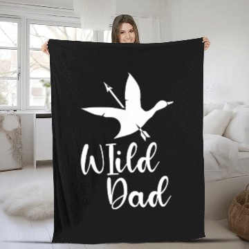 Discover Wild Dad Funny Duck Hunting Father’s Day Quote Fleece Blankets