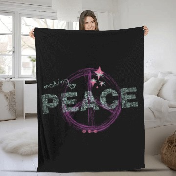 Discover Making Peace Love Symbol Artistic Grunge Design Te Fleece Blankets