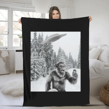 Discover Bigfoot Selfie With Alien UFO Funny Sasquatch Fleece Blankets