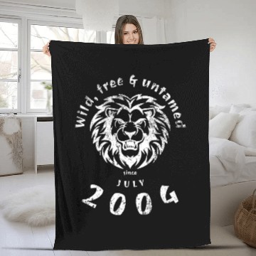 Discover 21st birthday Wild, free & untamed since 07/2004 Fleece Blankets