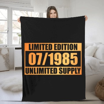 Discover 40th birthday Limited Edition - ꝏ Supply 07/1985 Fleece Blankets