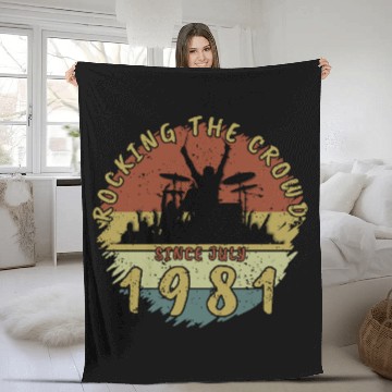 Discover 44th Birthday Rocking the crowd DRM 07/1981 Fleece Blankets