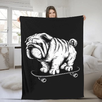 Discover Pug dog skateboarder street art drawing Fleece Blankets