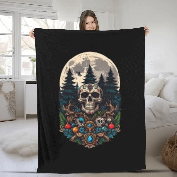 Discover Skull & Forest Moon Design - Gothic Nature Artwork Fleece Blankets