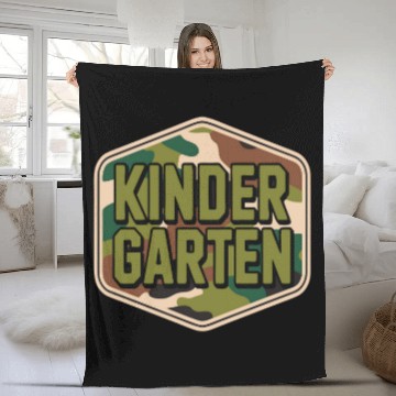 Discover Retro Old Camo Back To School Kindergarten Boys Fleece Blankets