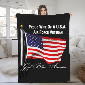 Discover Proud Wife Of A US Air Force Veteran Fleece Blankets