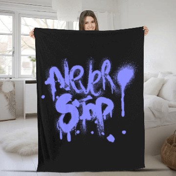 Discover never give up Fleece Blankets