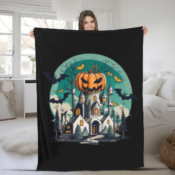 Discover Haunted Pumpkin Castle Halloween Design Fleece Blankets