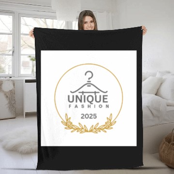 Discover Black And Gold Minimalist Fashion Logo Fleece Blankets