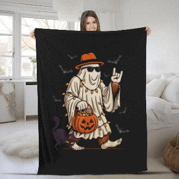 Discover Funny Bigfoot Ghost Halloween Costume Sasquatch Fleece Blankets