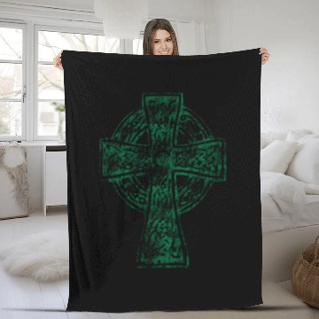 Discover Classic Vintage Style Celtic Cross Crucifix Fleece Blankets