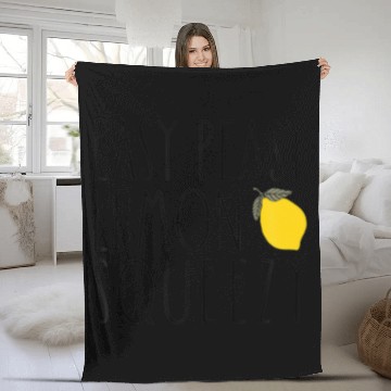 Discover Easy Peasy Lemon Squeezy Funny Summertime Lemonade Fleece Blankets