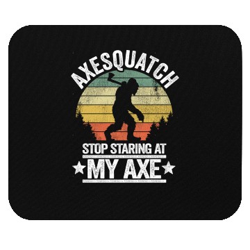 Discover Funny Vintage Bigfoot Axe Throwing Axesquatch Gift Mouse Pads