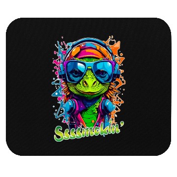 Discover Smokin Lizard Mouse Pads